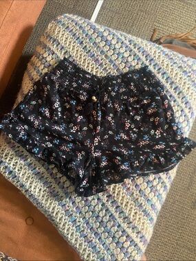 No Boundaries Black Floral Elastic Waist Ruffle Shorts